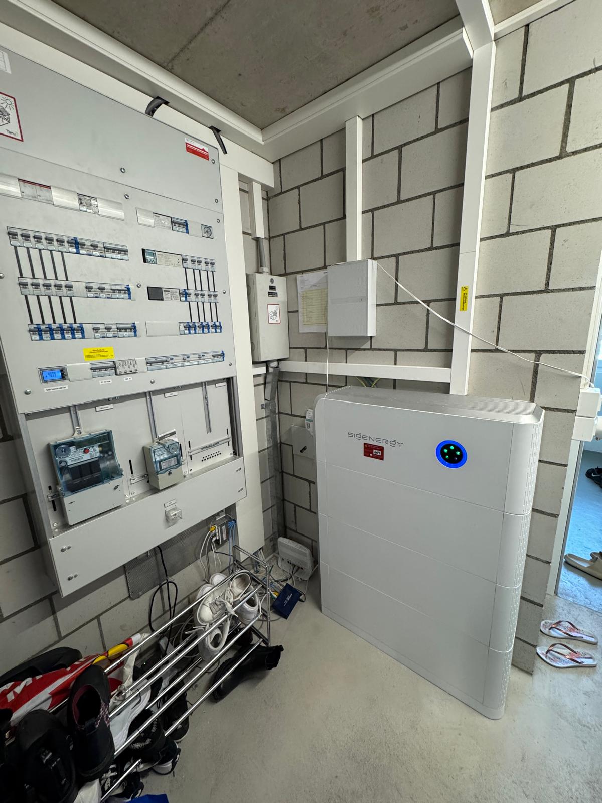 installed inverter with battery
